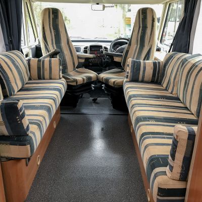 Photo of project „Hymer B584 New half leather upholstery“ #16