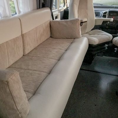 Photo of project „Hymer B584 New half leather upholstery“ #4