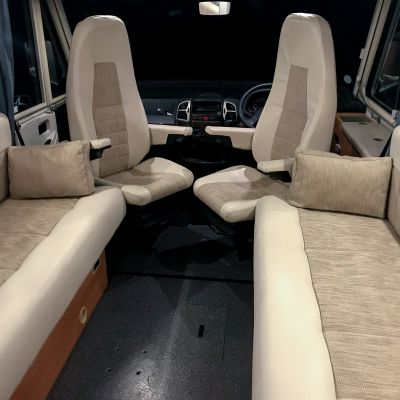 Photo of project „Hymer B584 New half leather upholstery“ #2