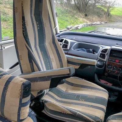 Photo of project „Hymer B584 New half leather upholstery“ #12