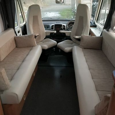 Photo of project „Hymer B584 New half leather upholstery“ #9