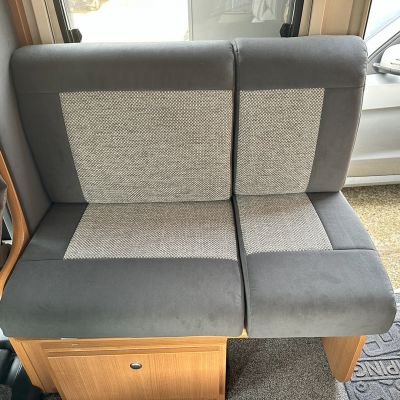 Photo of project „Ford Challenger Motorhome Upholstery“ #12