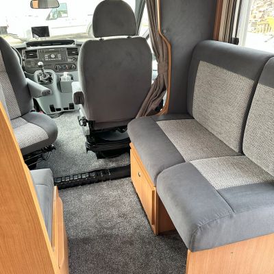 Photo of project „Ford Challenger Motorhome Upholstery“ #3