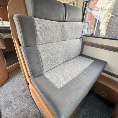 Photo of project „Ford Challenger Motorhome Upholstery“ #5