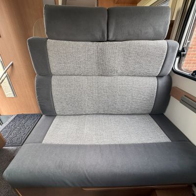 Photo of project „Ford Challenger Motorhome Upholstery“ #6