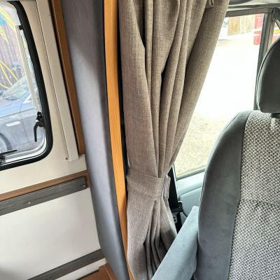 Photo of project „Ford Challenger Motorhome Upholstery“ #8