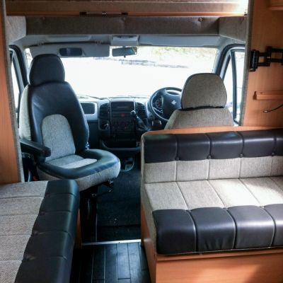 Photo of project „Peugeot Boxer half leather upholstery“ #1