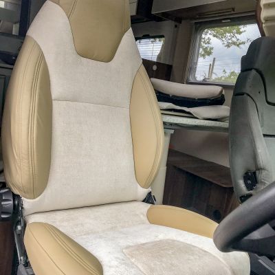 Photo of project „Fiat Ducato Rollerteam 740 half leather upholstery“ #5