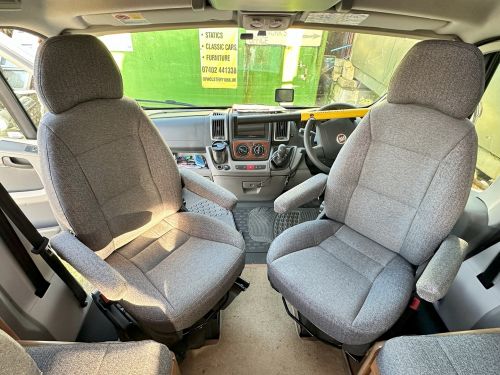 Preview for Autotrail Eks