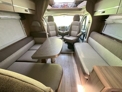 Preview for Pilote Reference P716